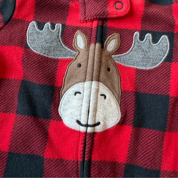 4/20$ Carter's Fleece Red and Black Plaid Moose Footie Footed Sleeper size 6M - Picture 2 of 4